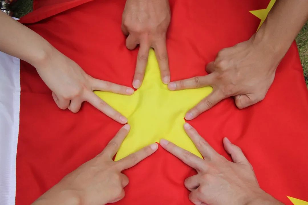千亿国际12周年征文丨二等奖《立功新时代 千亿国际书青春》