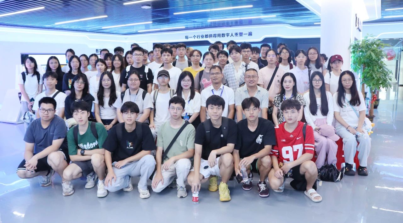 探索未来科技，，，，，共筑智慧桥梁